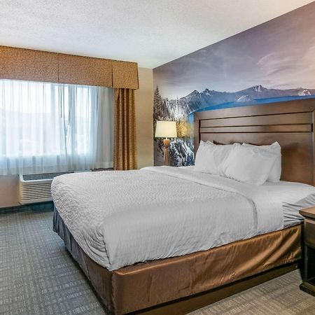 Hotel Clarion Pointe Medford Esterno foto