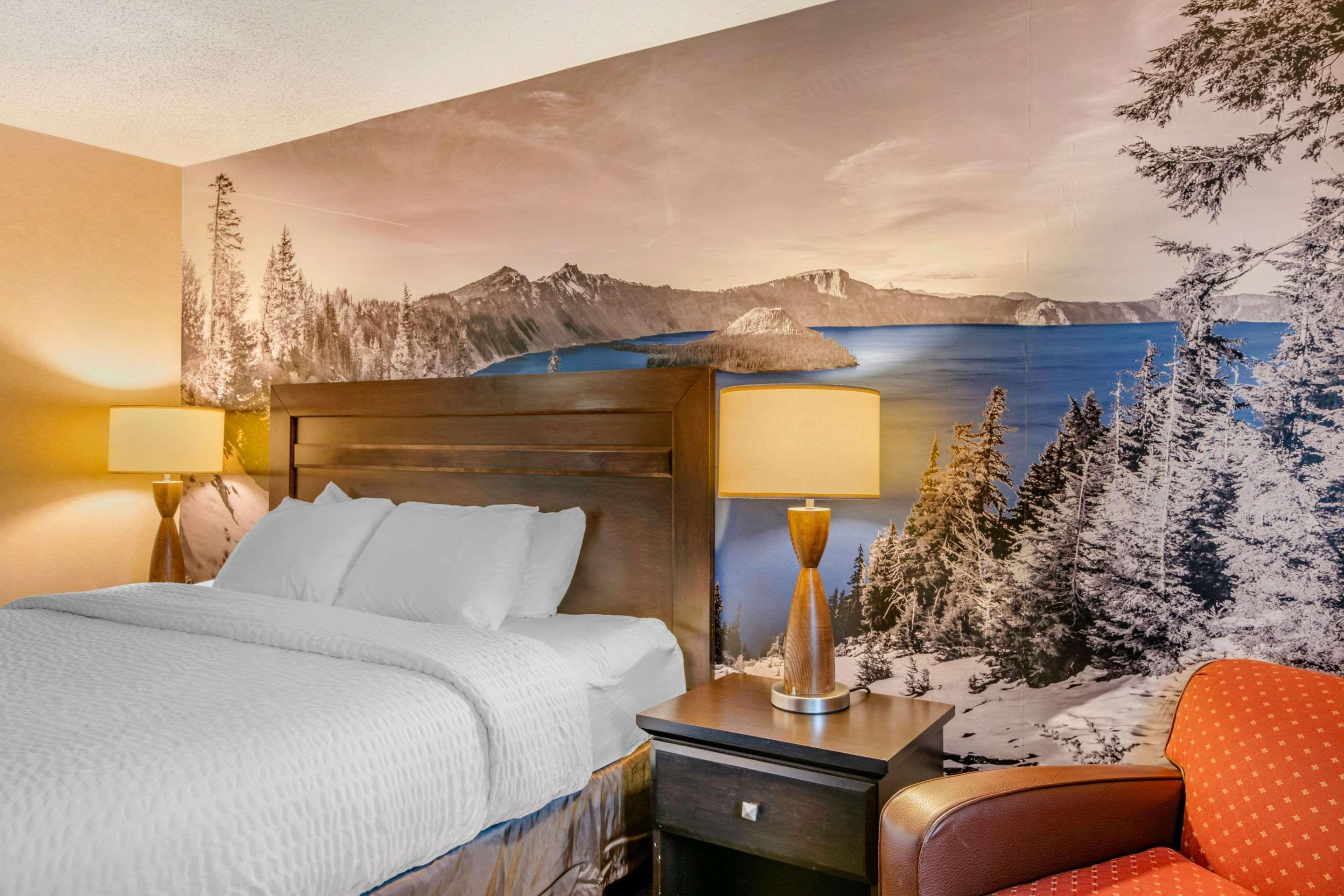 Hotel Clarion Pointe Medford Esterno foto