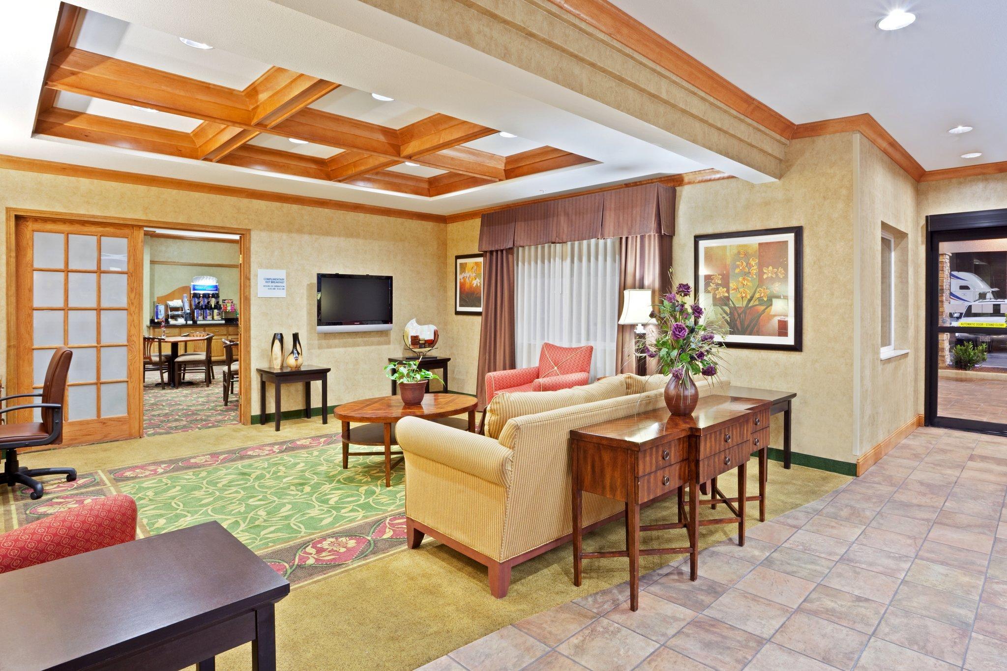 Hotel Clarion Pointe Medford Esterno foto
