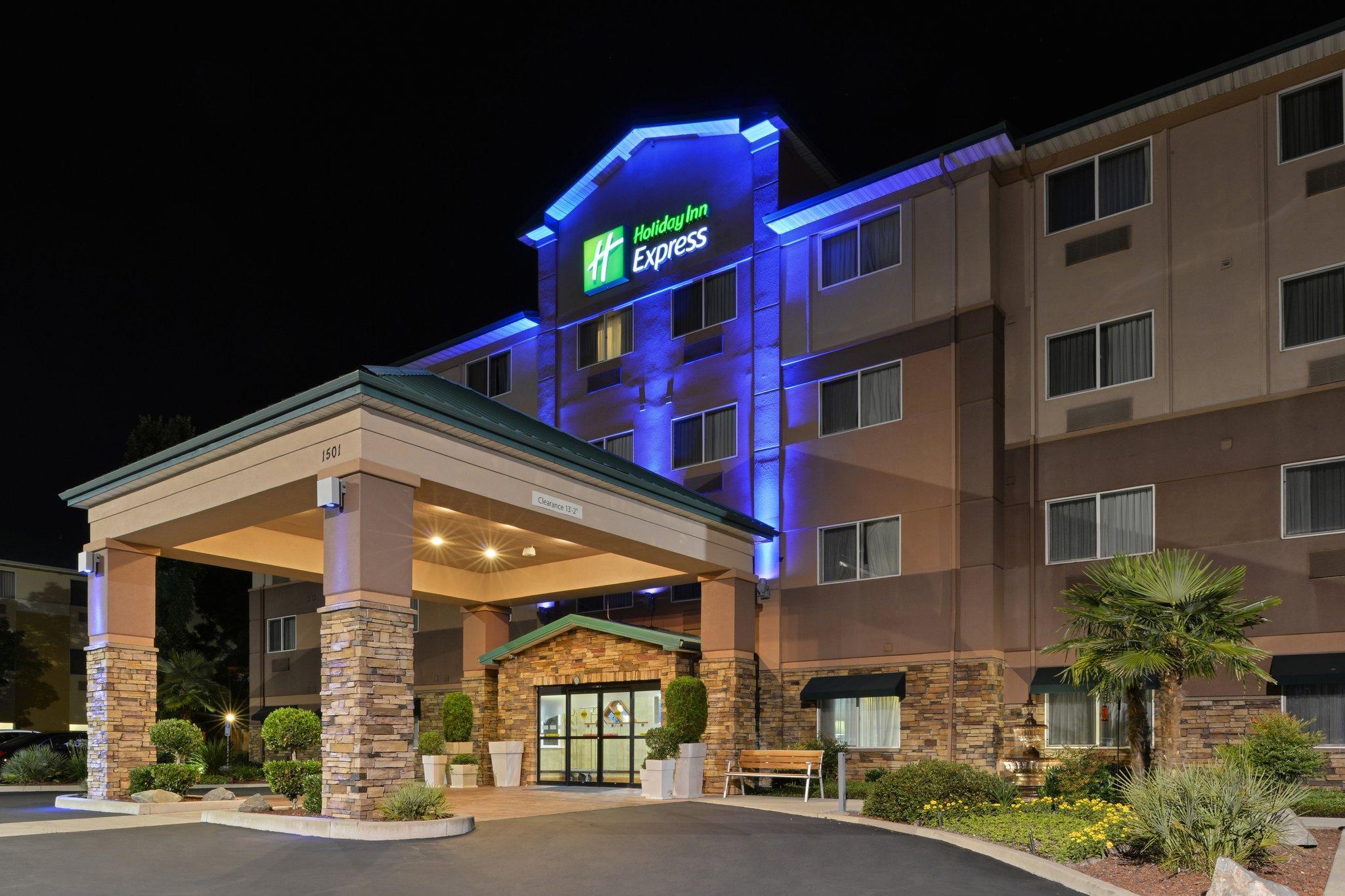 Hotel Clarion Pointe Medford Esterno foto