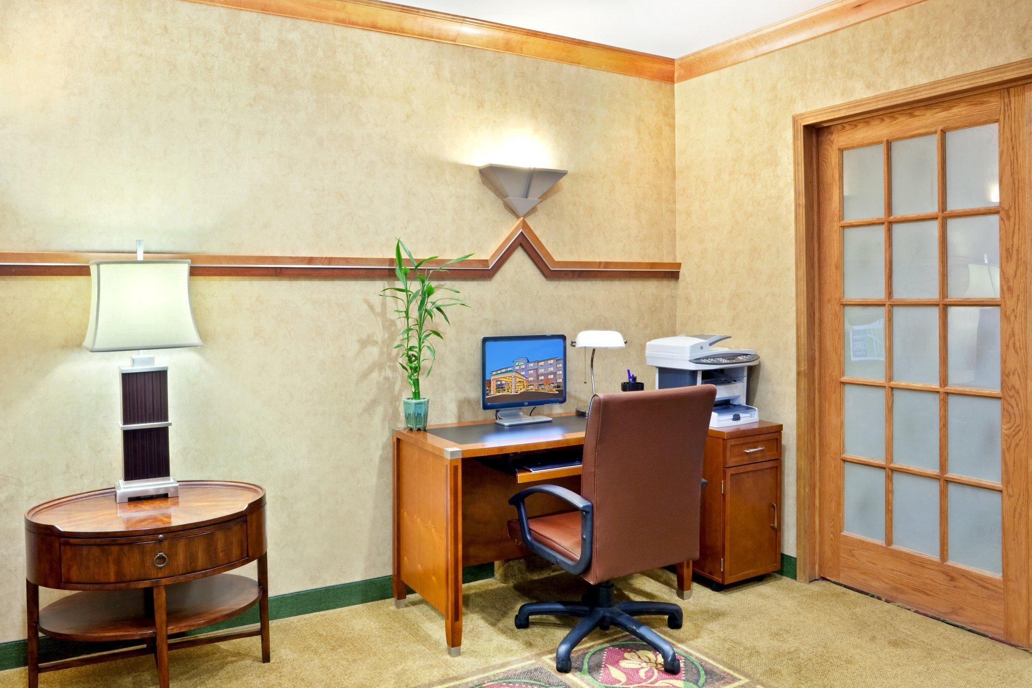Hotel Clarion Pointe Medford Esterno foto